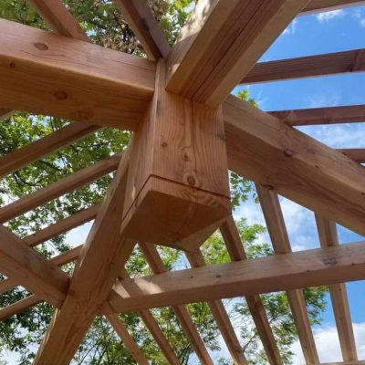 Création haut vent chapente finition pointe de diamant